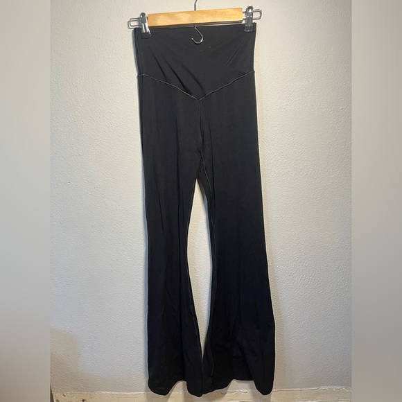 Offline by Aerie Real Me High Waisted Crossover Flare Leggings - Picture 5 of 7